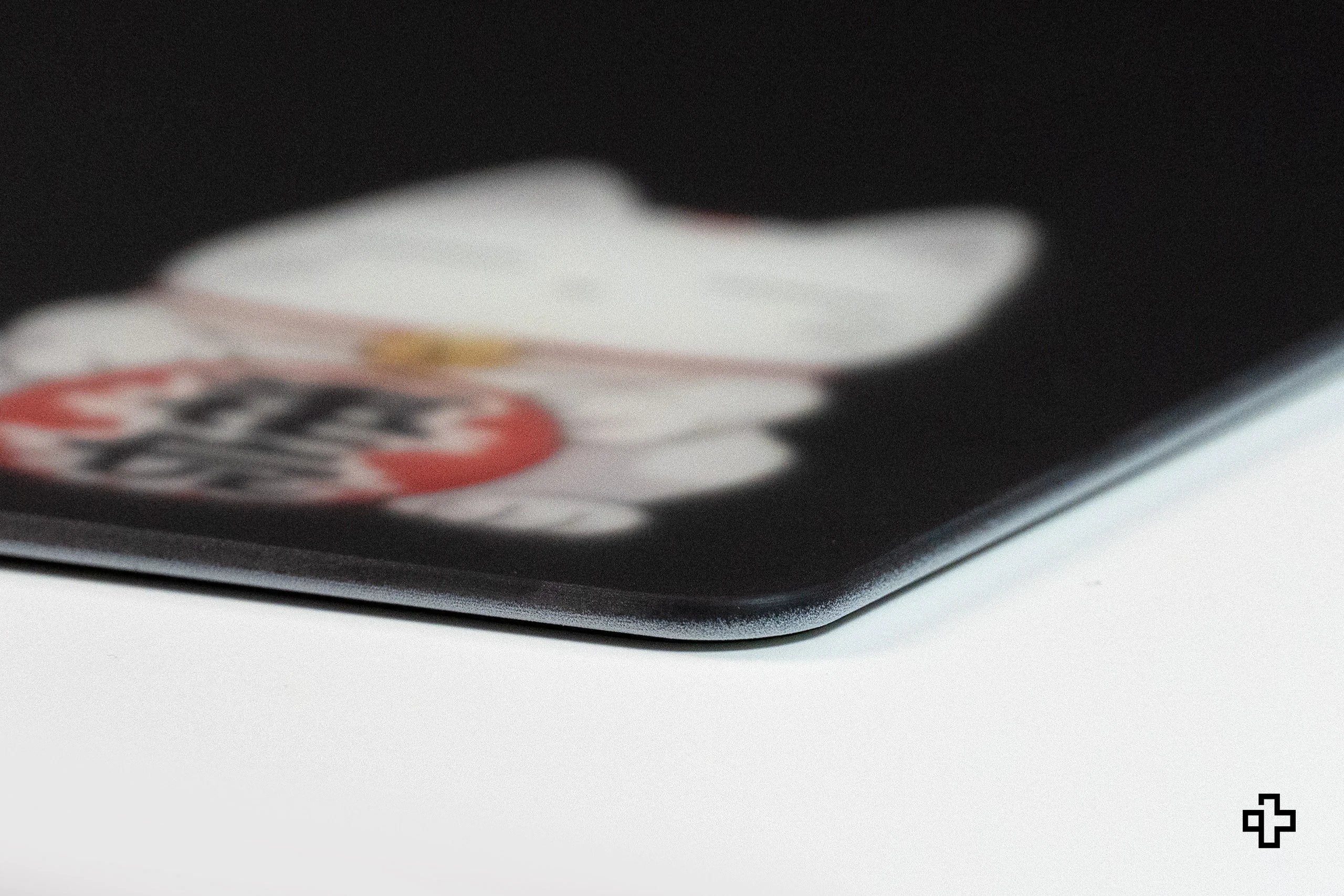 Podkładka pod mysz Gaming QwertyKey Esports Glass MOMO szklana 3.2mm Anti - Slip TPU
