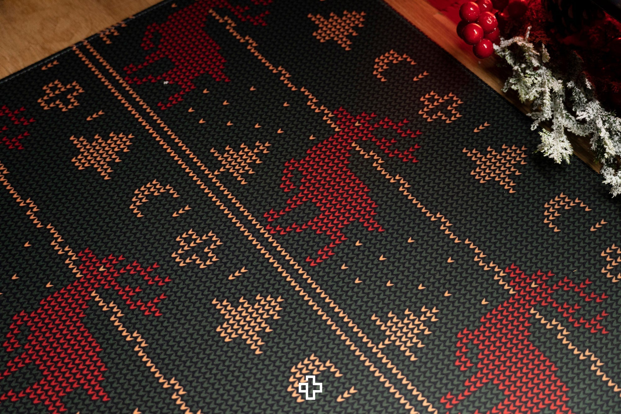 Deskmat / podkładka pod mysz QwertyKey Christmas 4 mm obszyte krawędzie