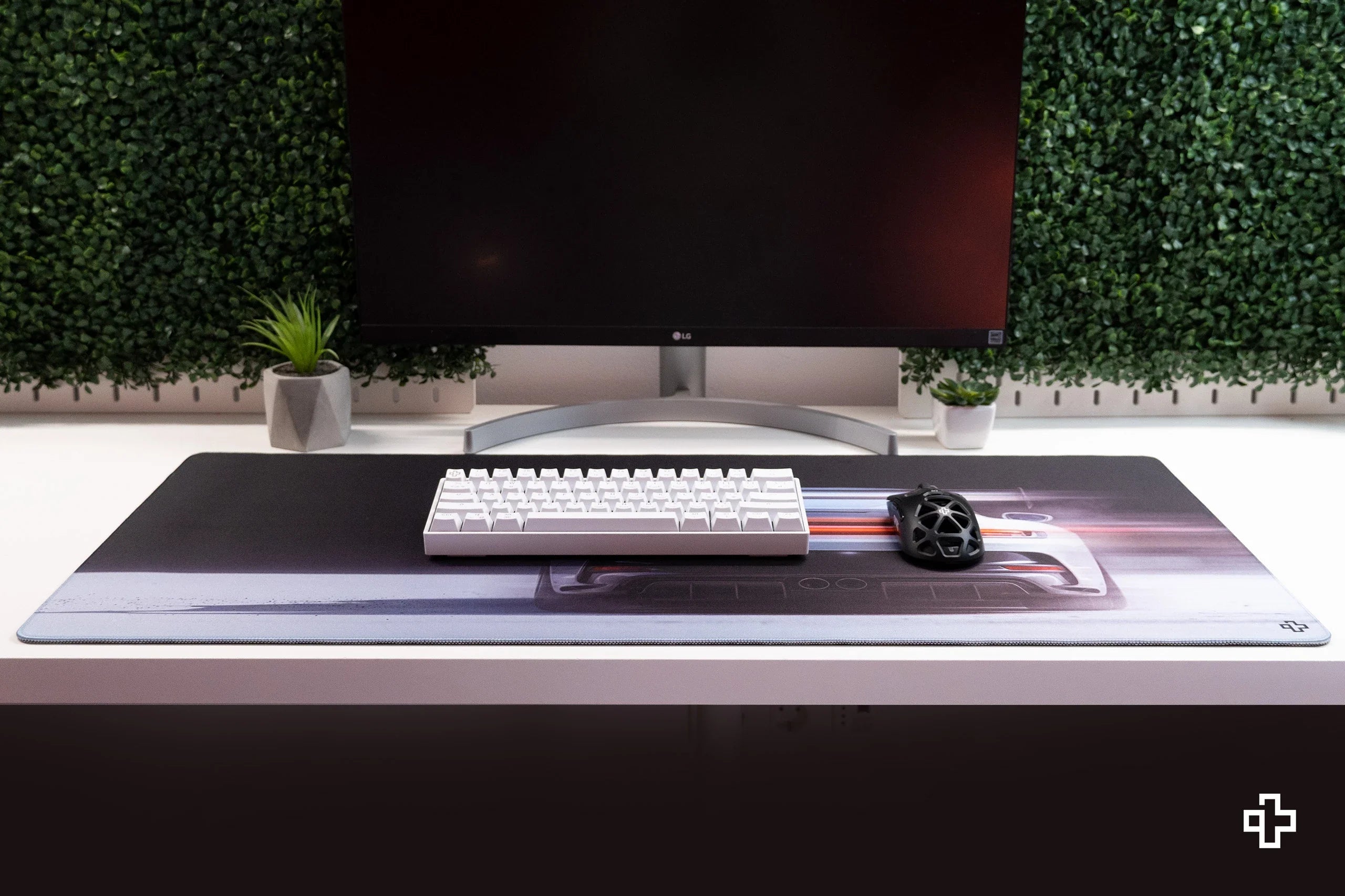 Deskmat / podkładka pod mysz QwertyKey Car GT 4 mm obszyte krawędzie