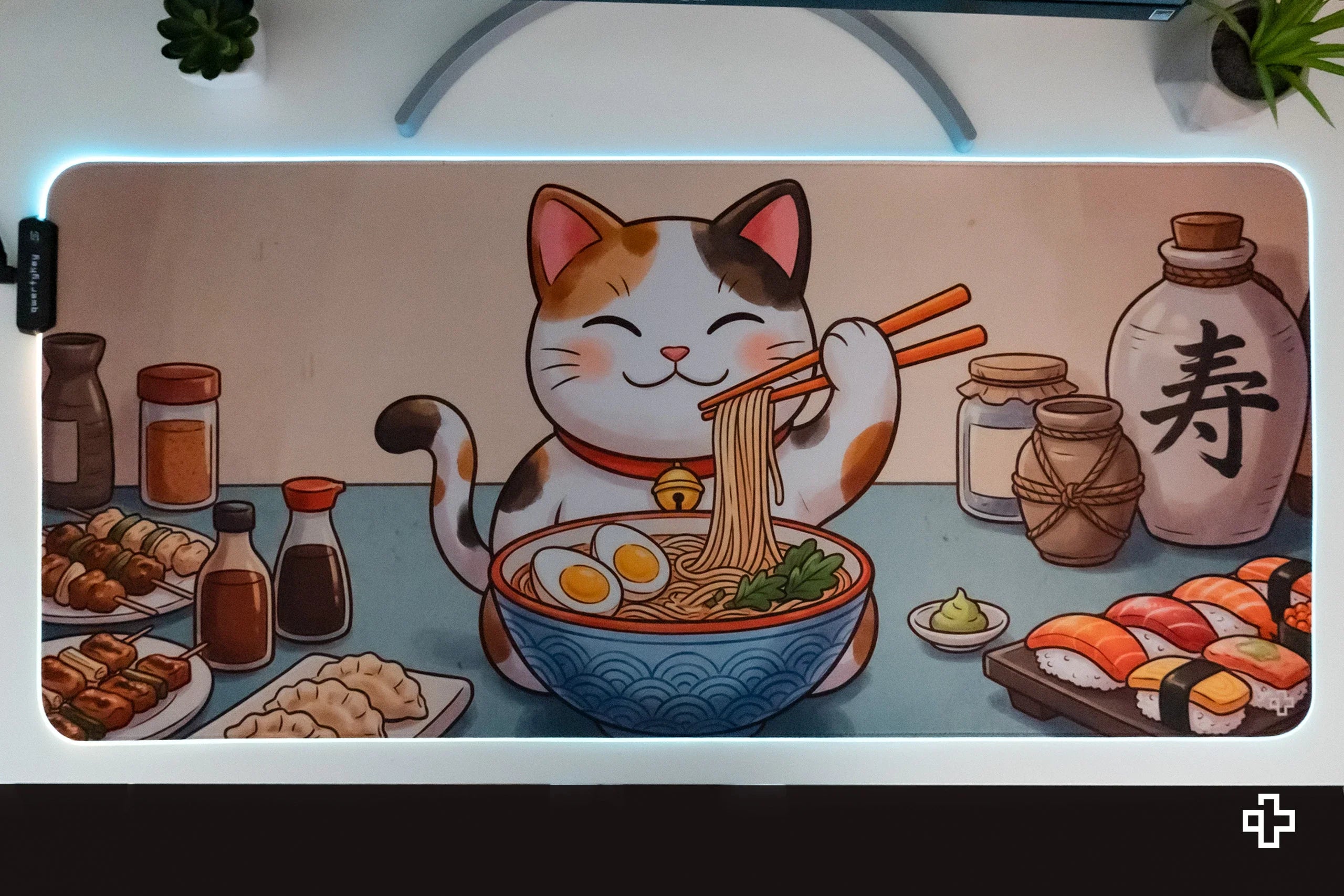 Deskmat / podkładka pod mysz Lucky Neko Ramen RGB, 4 mm, obszyte krawędzie