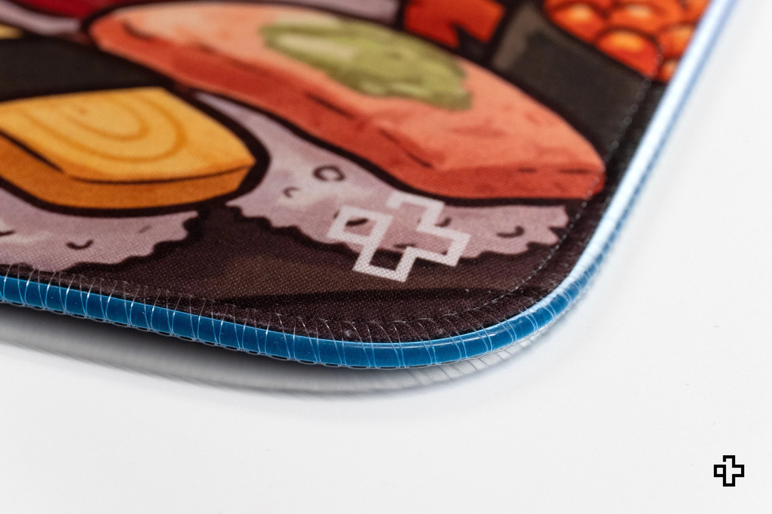 Deskmat / podkładka pod mysz Lucky Neko Ramen RGB, 4 mm, obszyte krawędzie