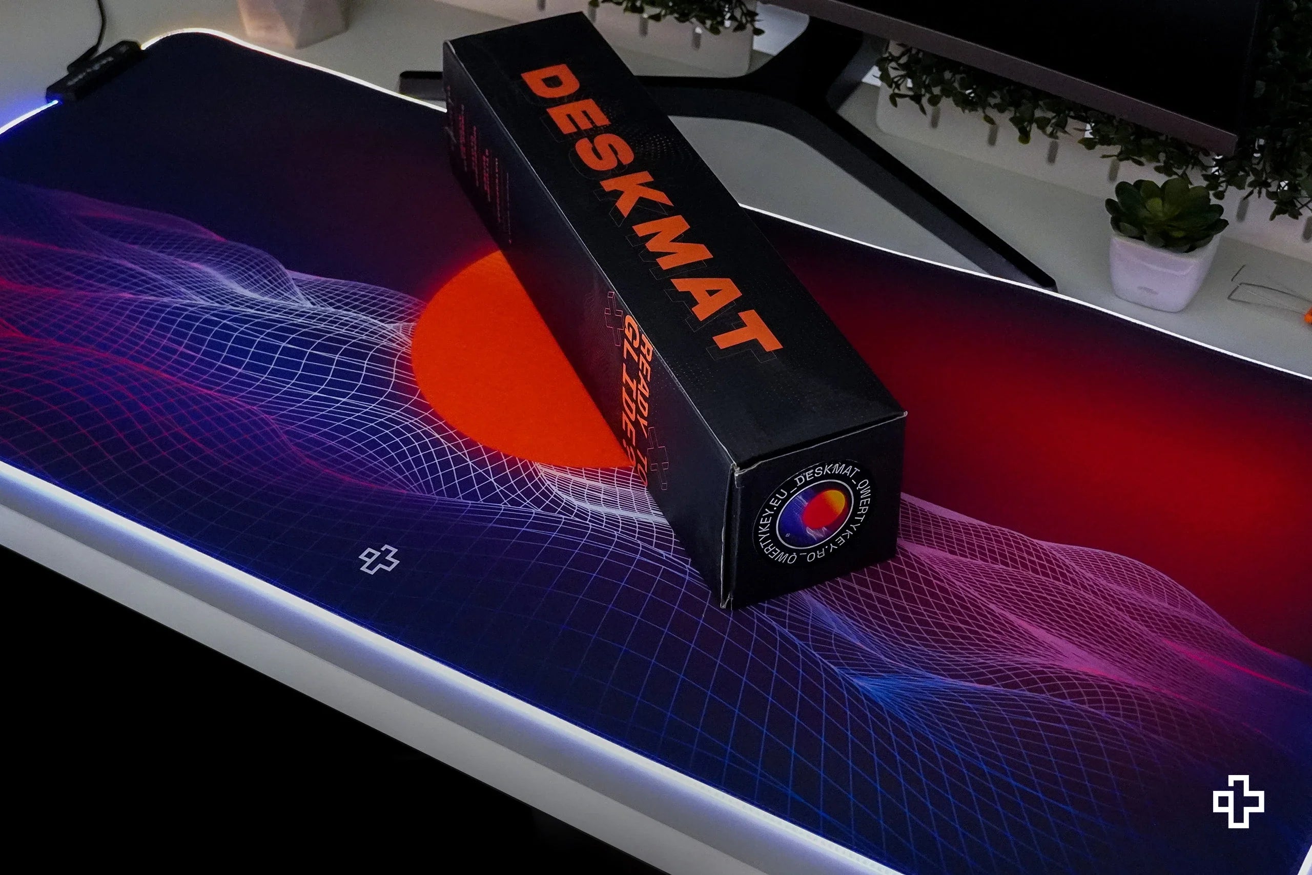 Deskmat / podkładka pod mysz QwertyKey RGB CyberWave V2 4 mm obszyte krawędzie
