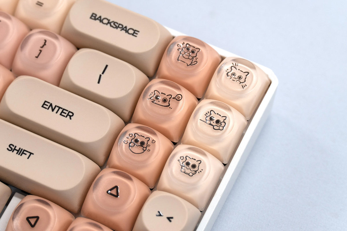 Zestaw keycapów QwertyKey Peach Cream profil HOA