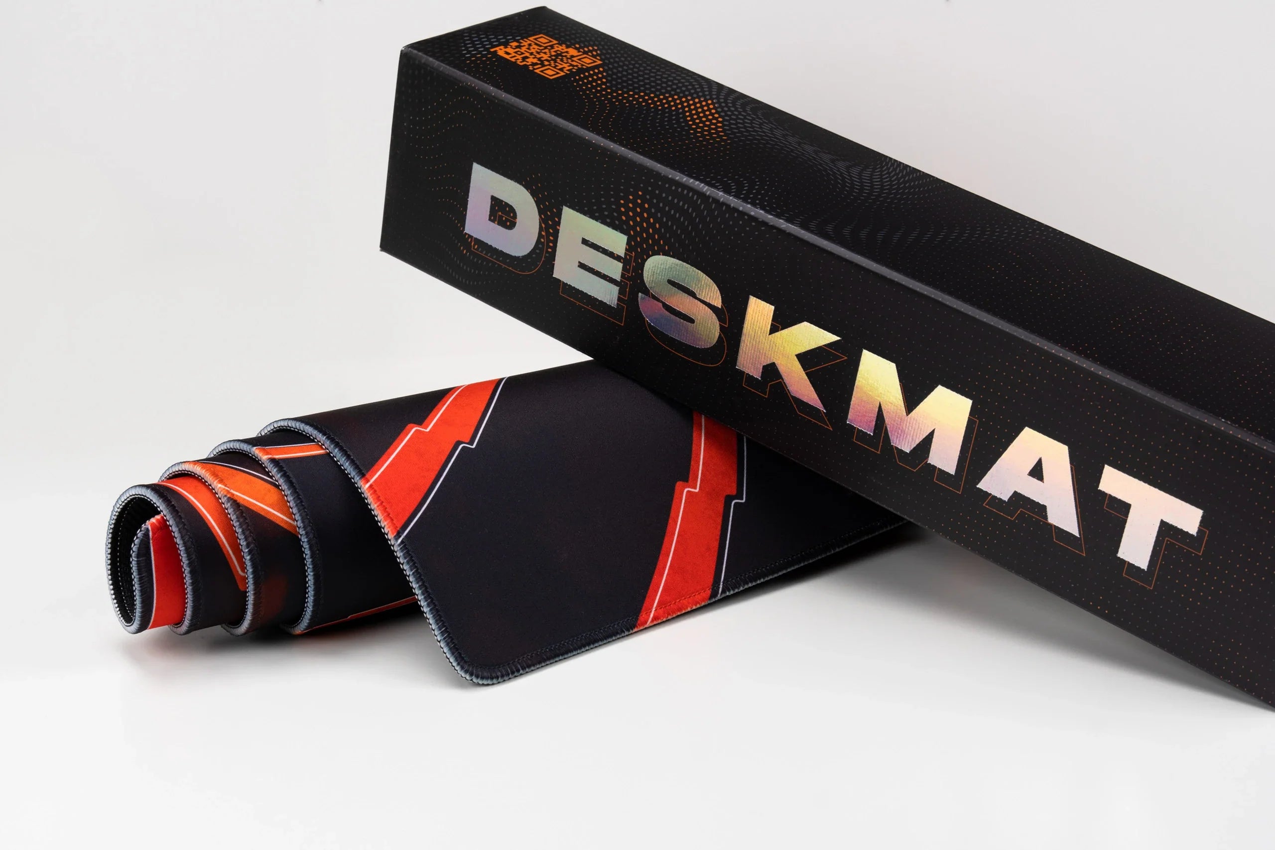 Deskmat / podkładka pod mysz QwertyKey Hurricane 4 mm obszyte krawędzie