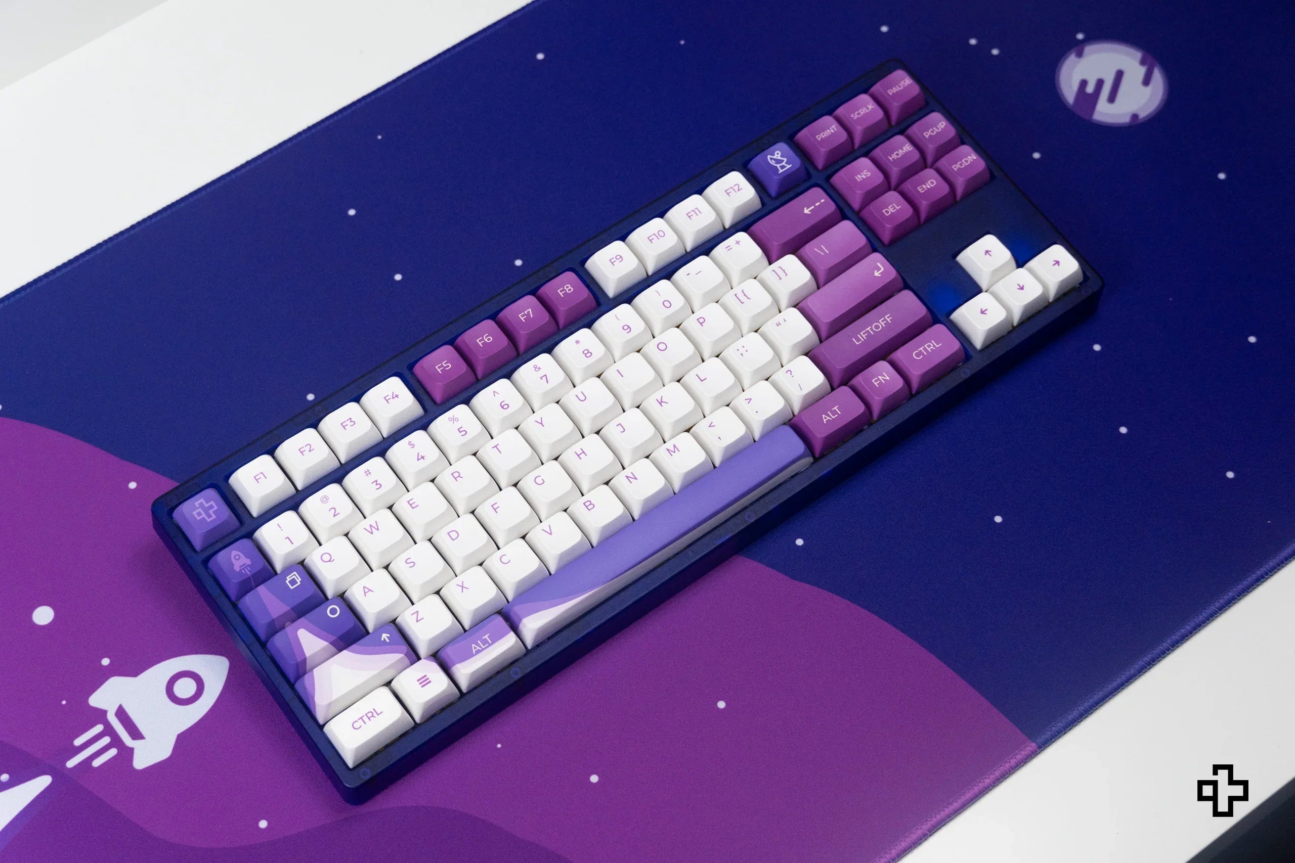 Zestaw keycapów QwertyKey LiftOff profil XDA materiał PBT