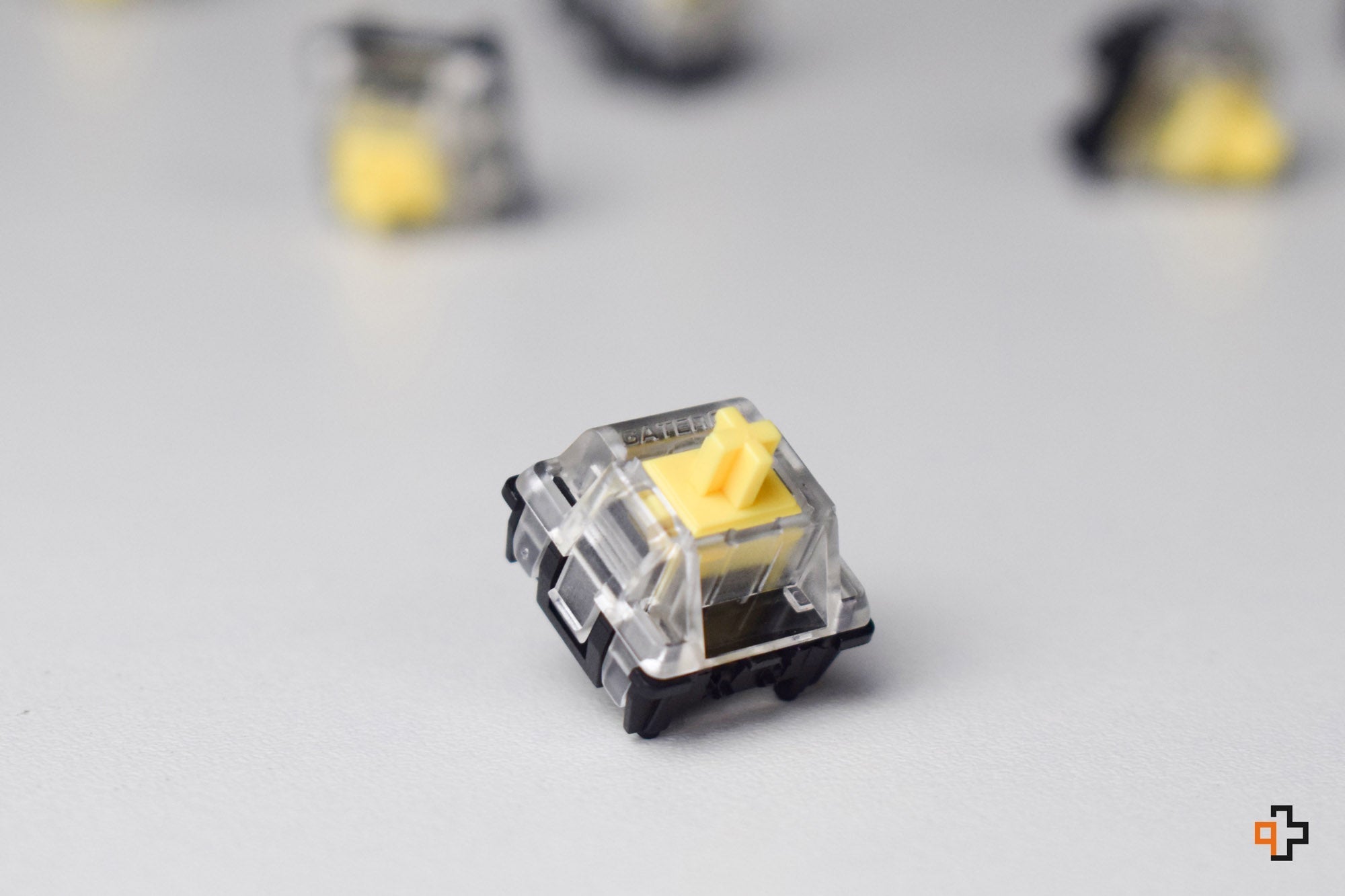 Switches Gateron Optical Yellow - QwertyKey