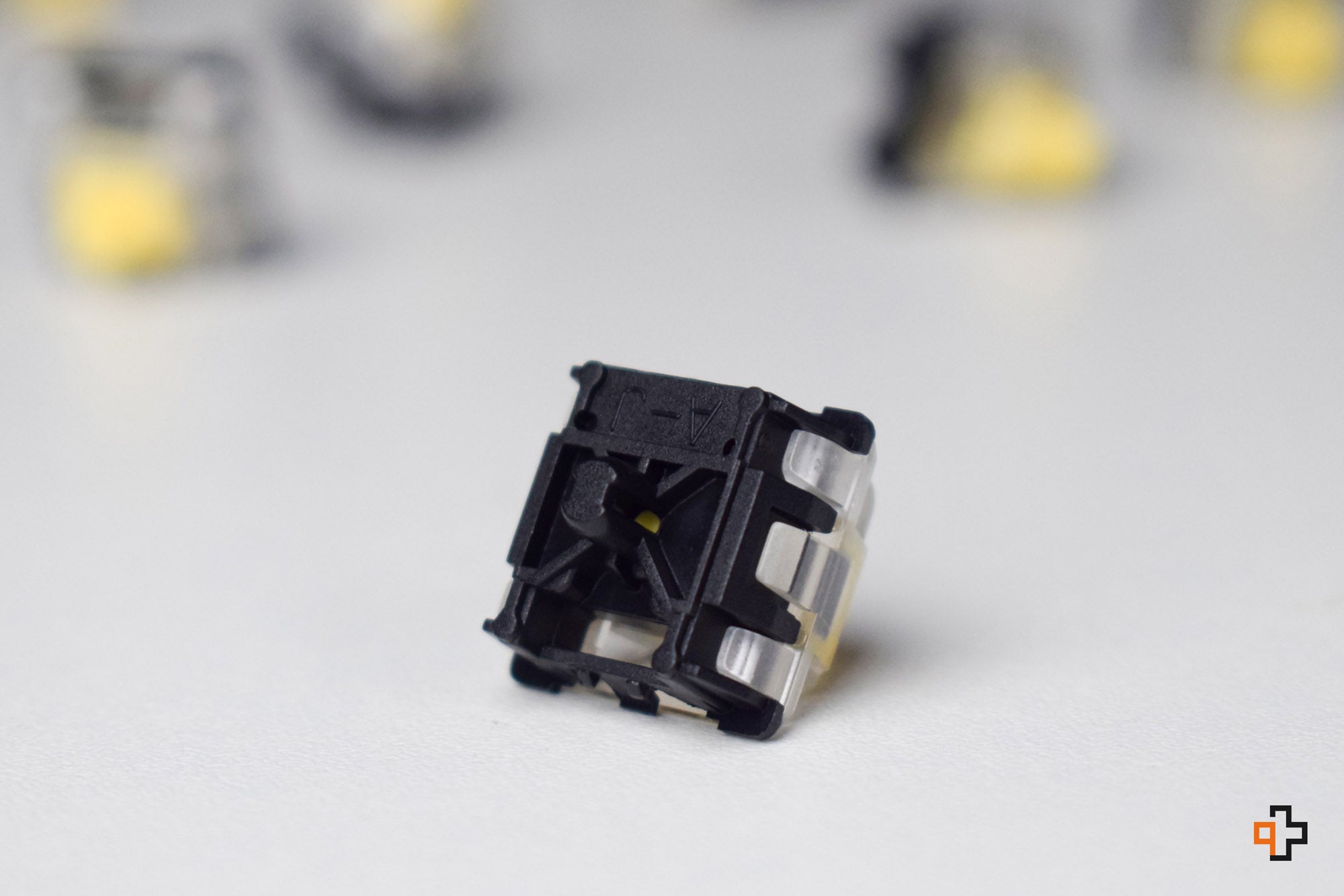 Switches Gateron Optical Yellow - QwertyKey