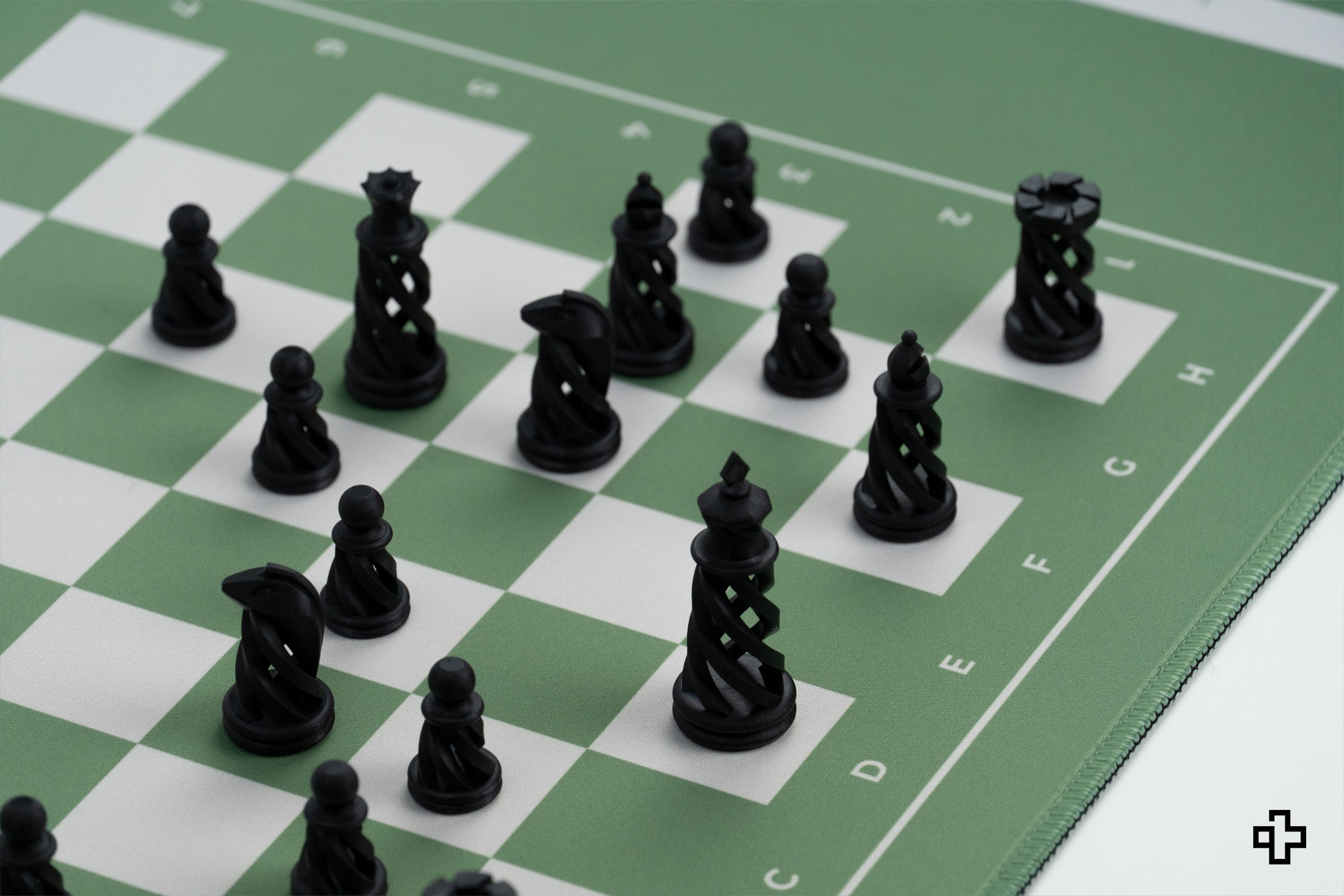 Deskmat / podkładka pod mysz QwertyKey Chess 4 mm obszyte krawędzie