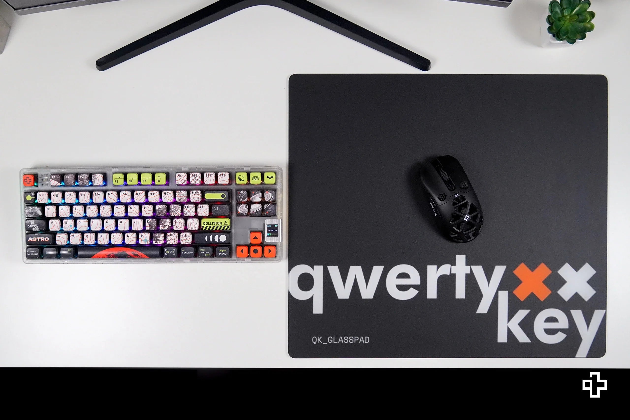 Podkładka pod mysz Gaming QwertyKey Esports szklana 3.2mm Anti - Slip TPU