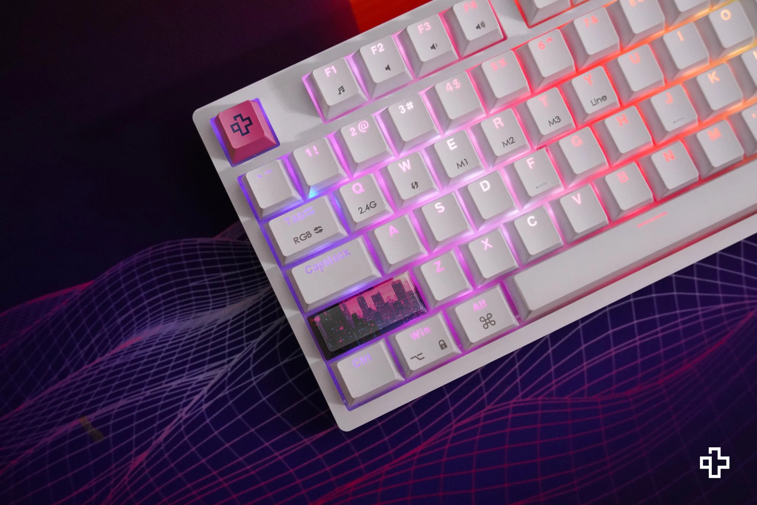 QwertyKey H87, biała - bezprzewodowa klawiatura mechaniczna gamingowa, Hotswap, RGB