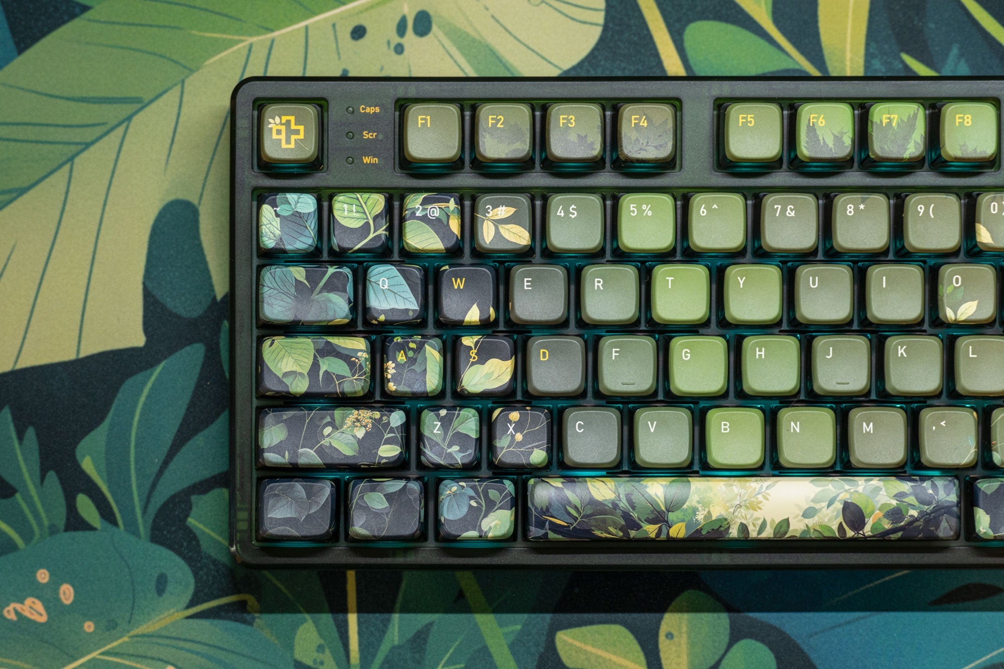 QwertyKey80 Leaf - bezprzewodowa klawiatura mechaniczna gamingowa, Hotswap, RGB, QMK/VIA, gasket mount, z ekranem