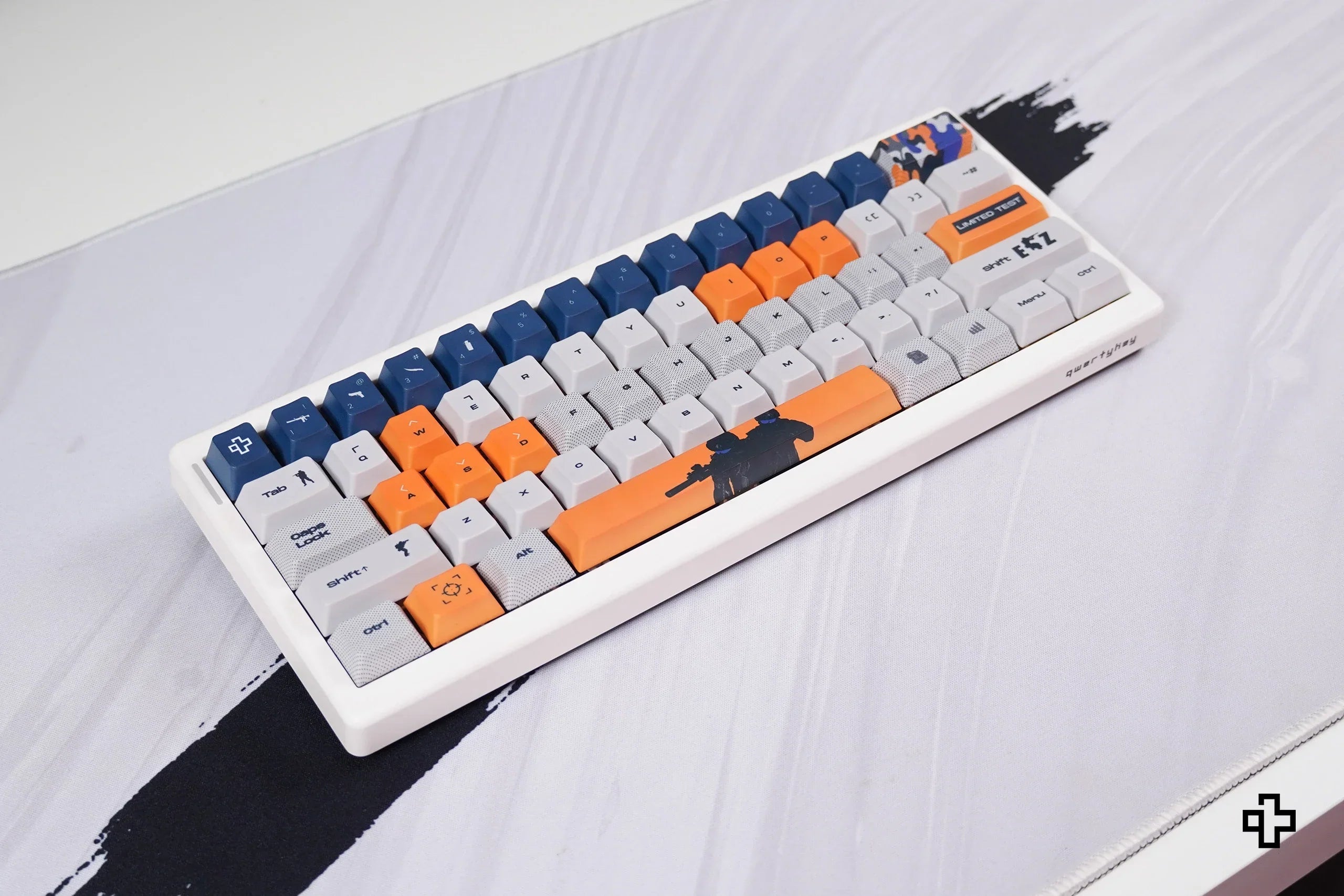 Zestaw keycapów QwertyKey CS Dye Sub, profil Cherry