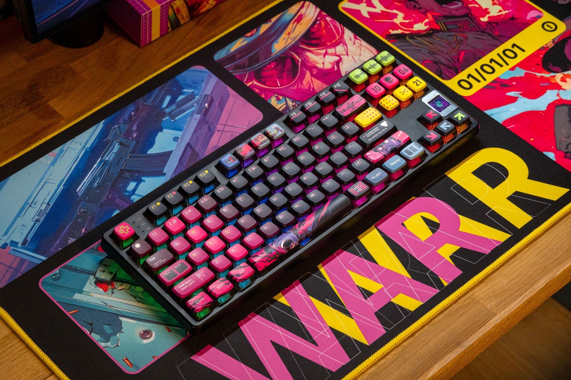 Deskmat QwertyKey War, 4 mm, obszyte krawędzie