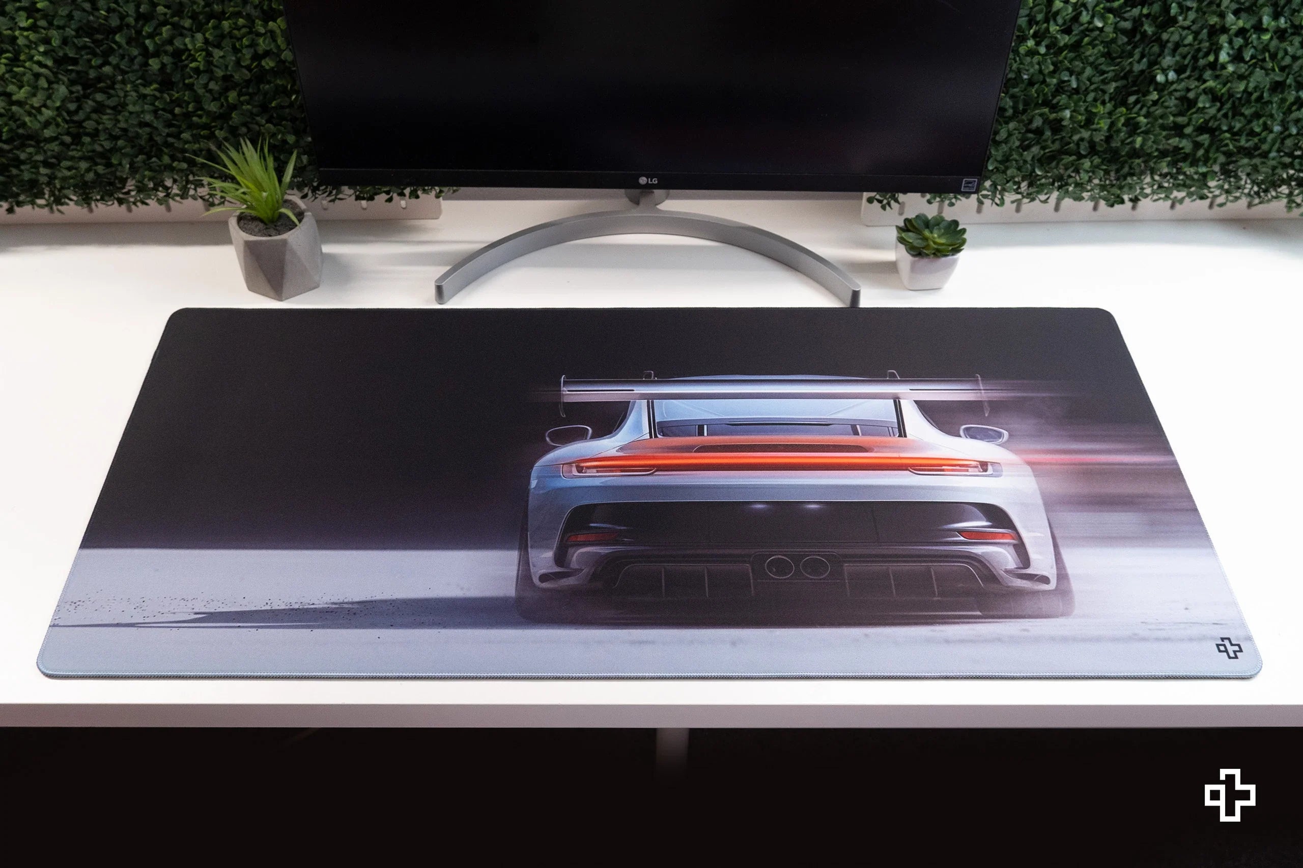 Deskmat / podkładka pod mysz QwertyKey Car GT 4 mm obszyte krawędzie