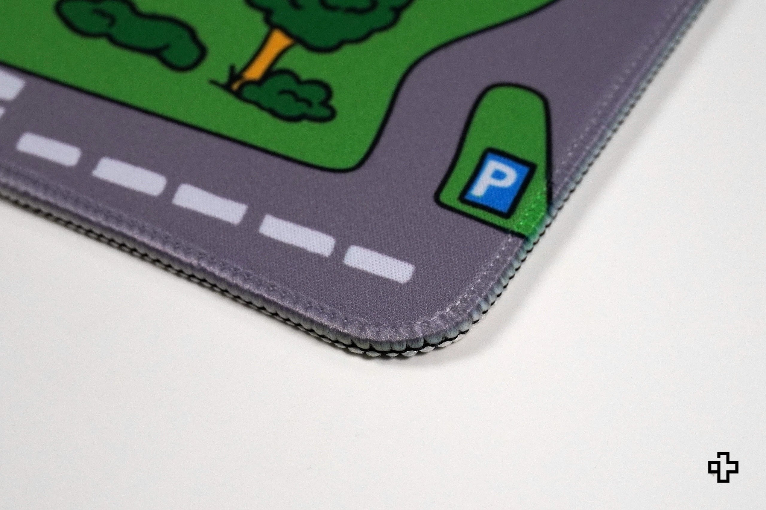 Deskmat / podkładka pod mysz QwertyKey Nostalgia Busy Town 4 mm obszyte krawędzie