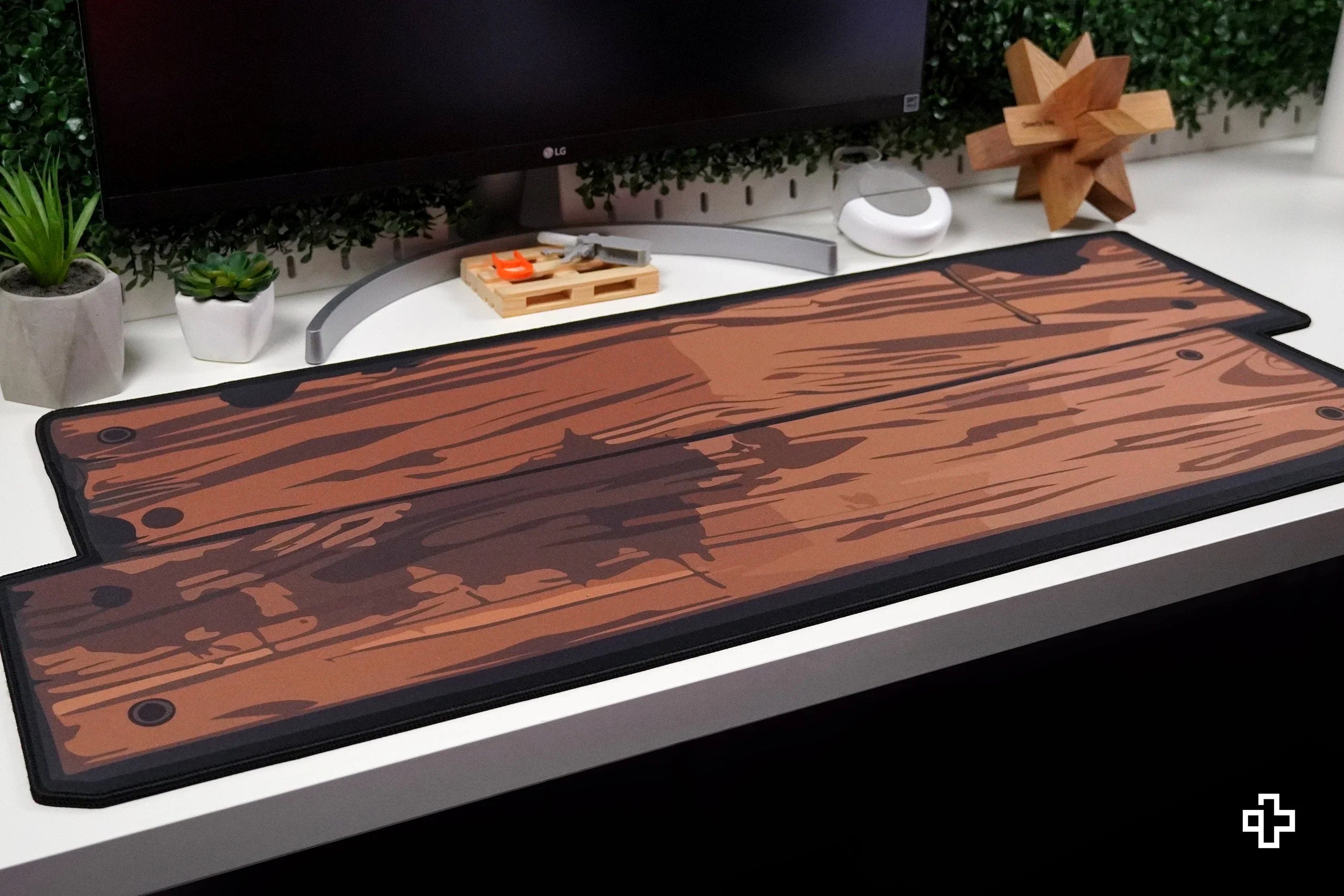 Deskmat / podkładka pod mysz QwertyKey Wood 4 mm obszyte krawędzie
