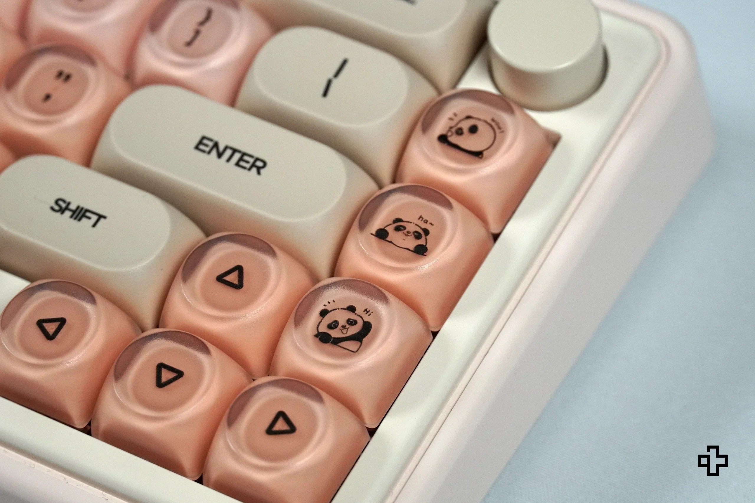 Zestaw keycapów QwertyKey Peach Cream profil HOA