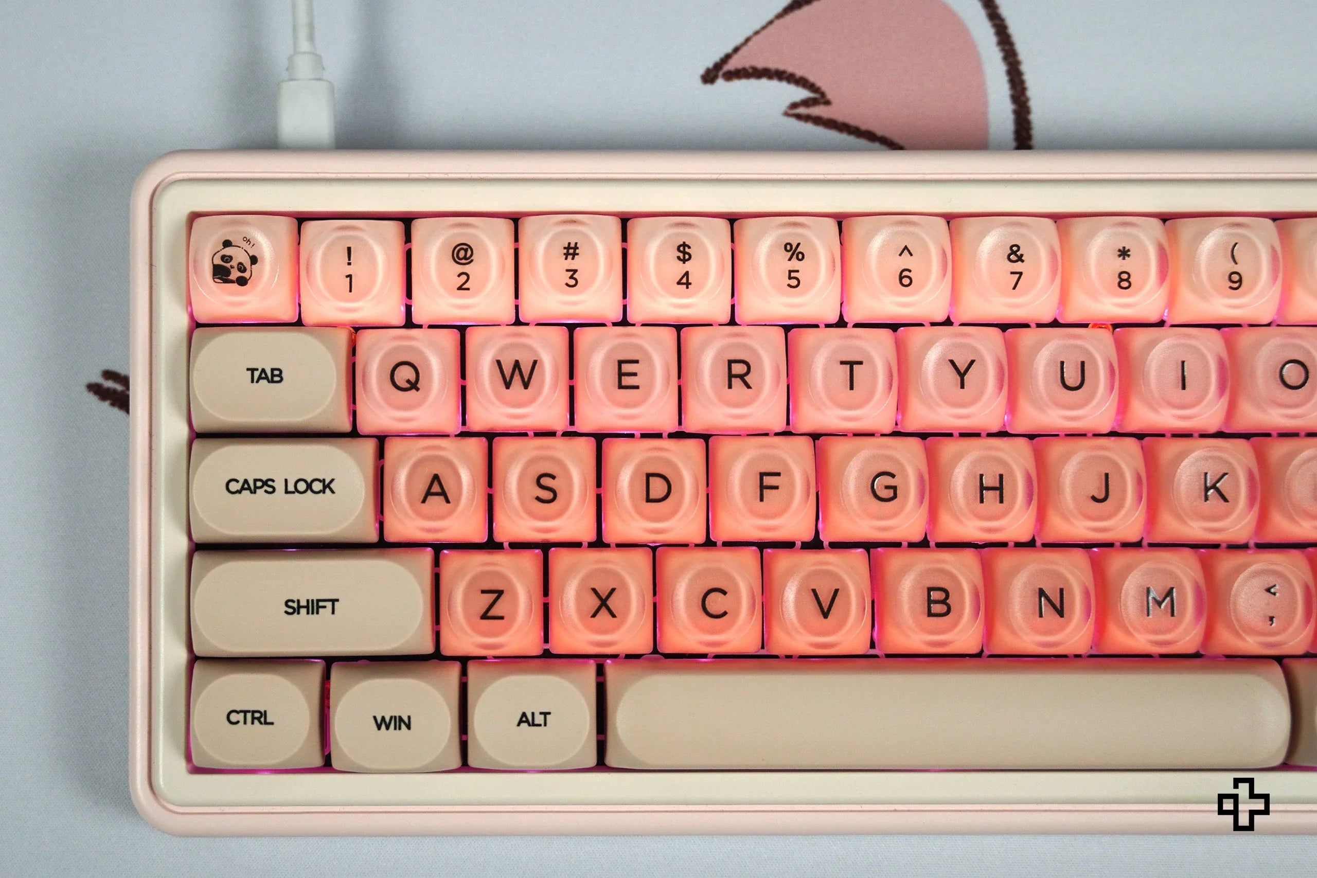 Zestaw keycapów QwertyKey Peach Cream profil HOA