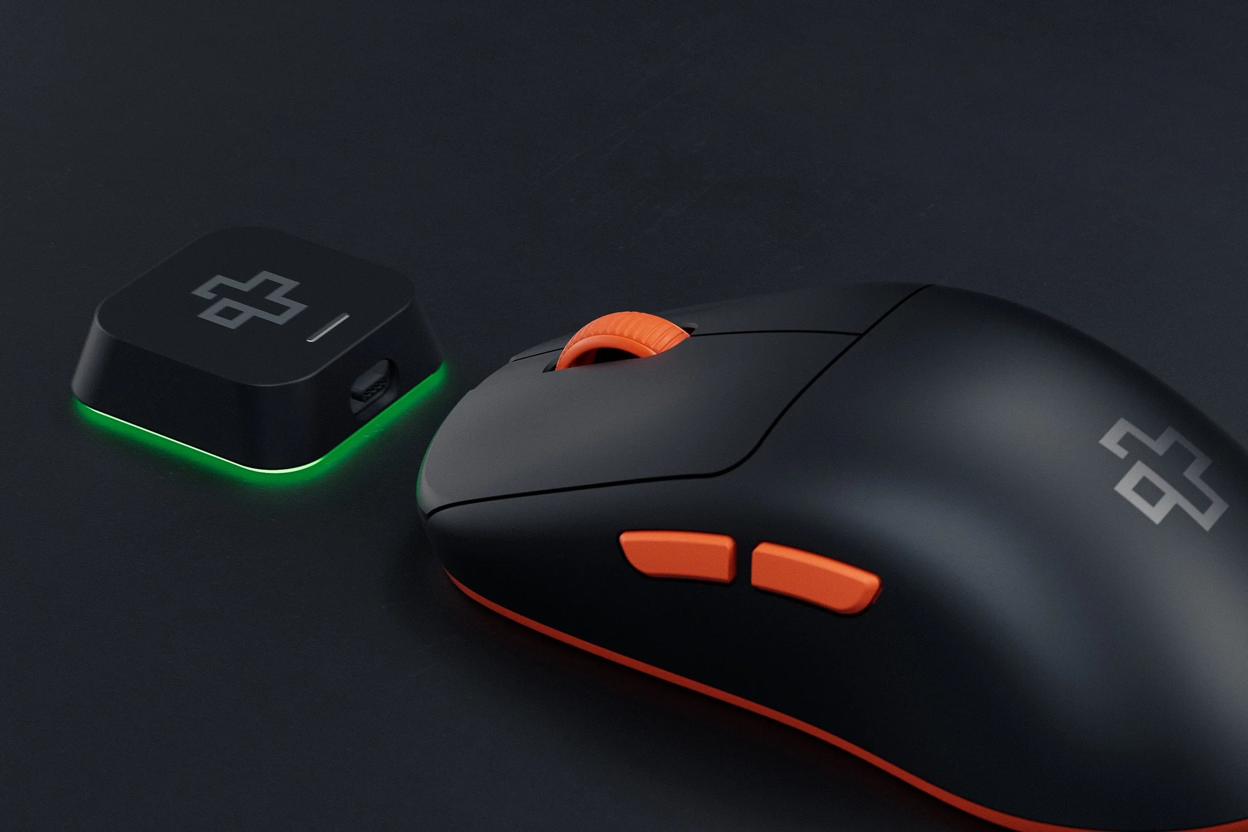 mysz Gaming QwertyKey Falcon czarna 8K, 30.000 DPI, Bluetooth bezprzewodowa trio mode, Pixart 3950