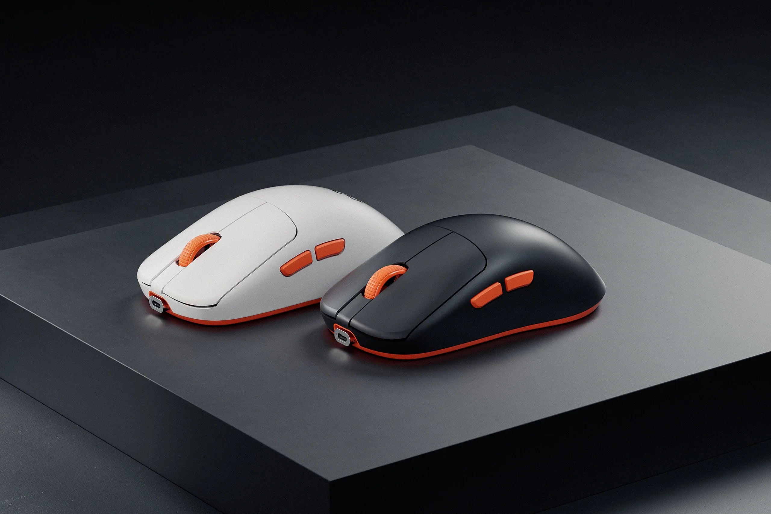mysz Gaming QwertyKey Falcon czarna 8K, 30.000 DPI, Bluetooth bezprzewodowa trio mode, Pixart 3950