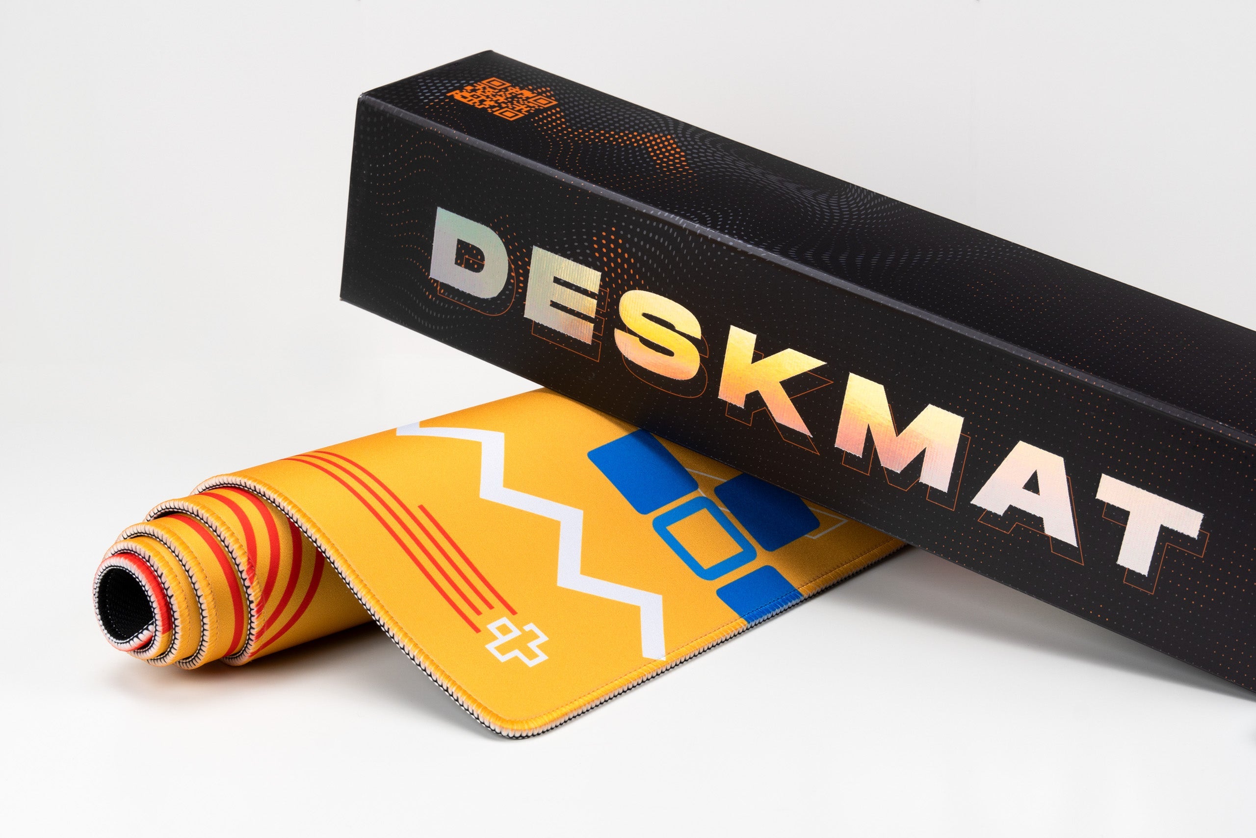 Deskmat / podkładka pod mysz QwertyKey Metric 4 mm obszyte krawędzie