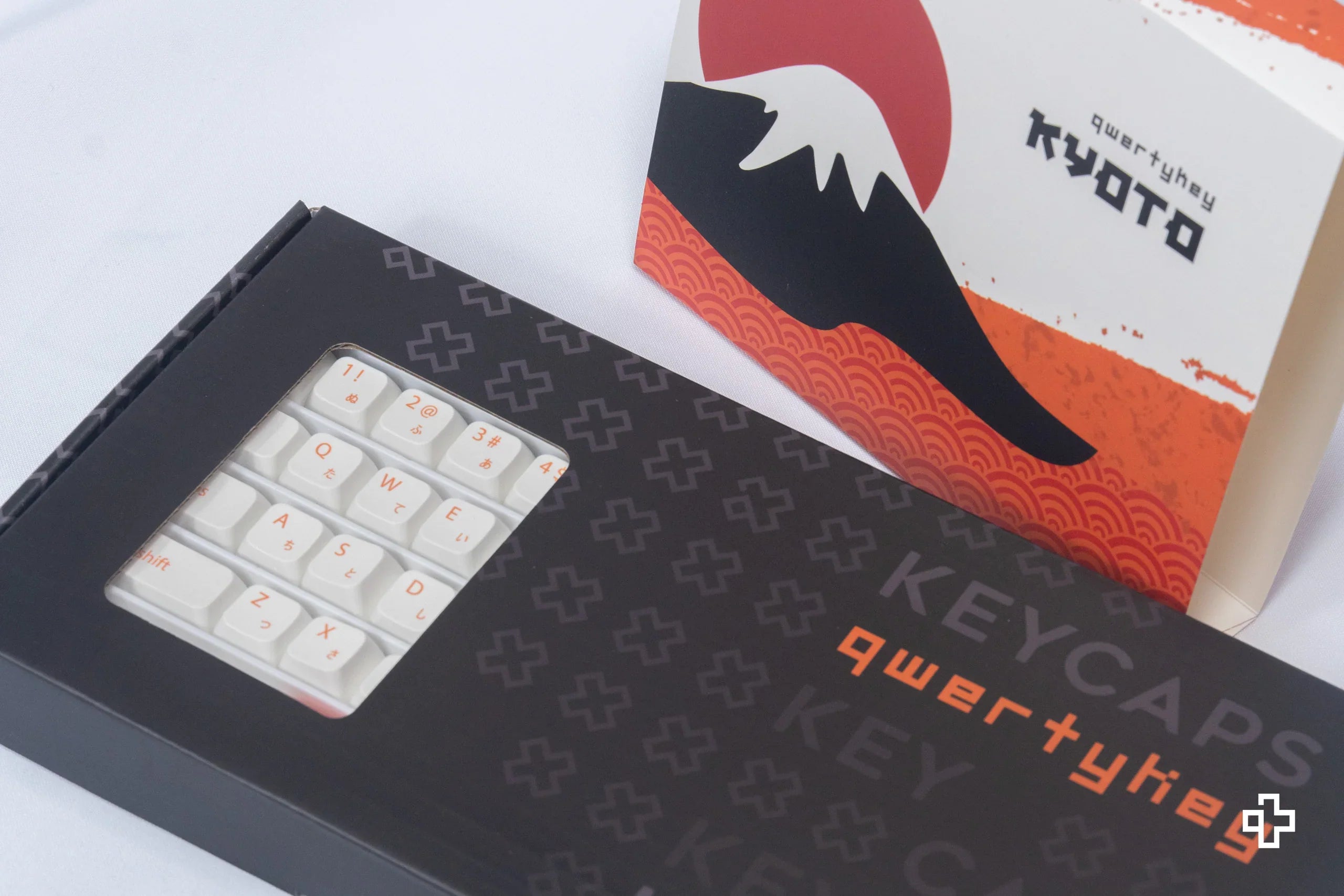 Zestaw keycapów QwertyKey Kyoto profil XDA materiał PBT