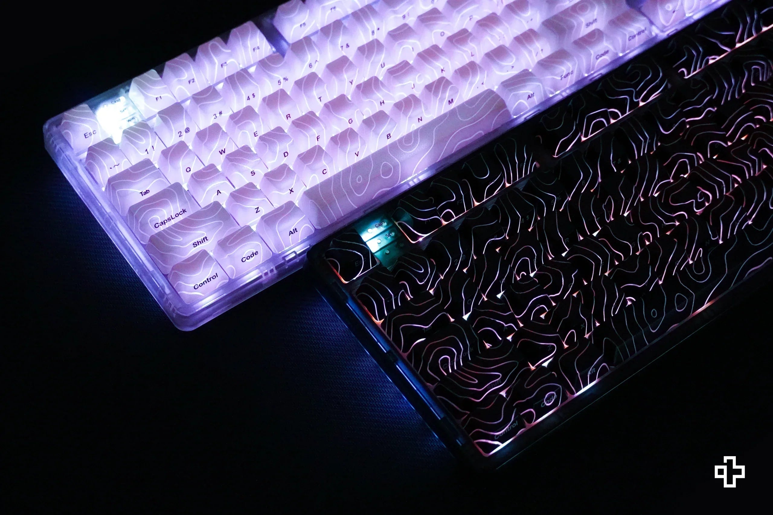 Zestaw keycapów QwertyKey Topographic technologia IMD, biały