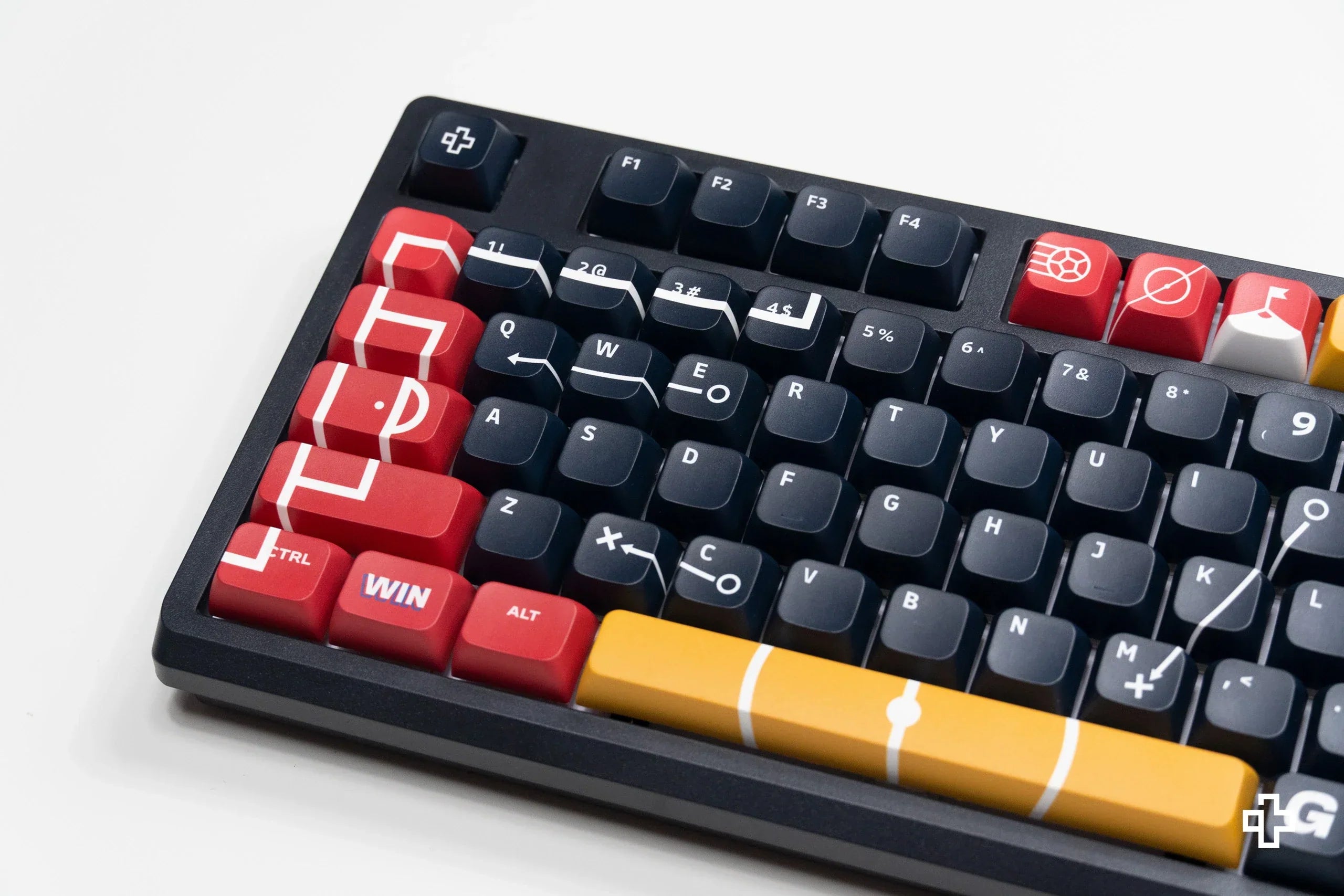 Zestaw keycapów QwertyKey Euro 2024 Niemcy profil XDA materiał PBT