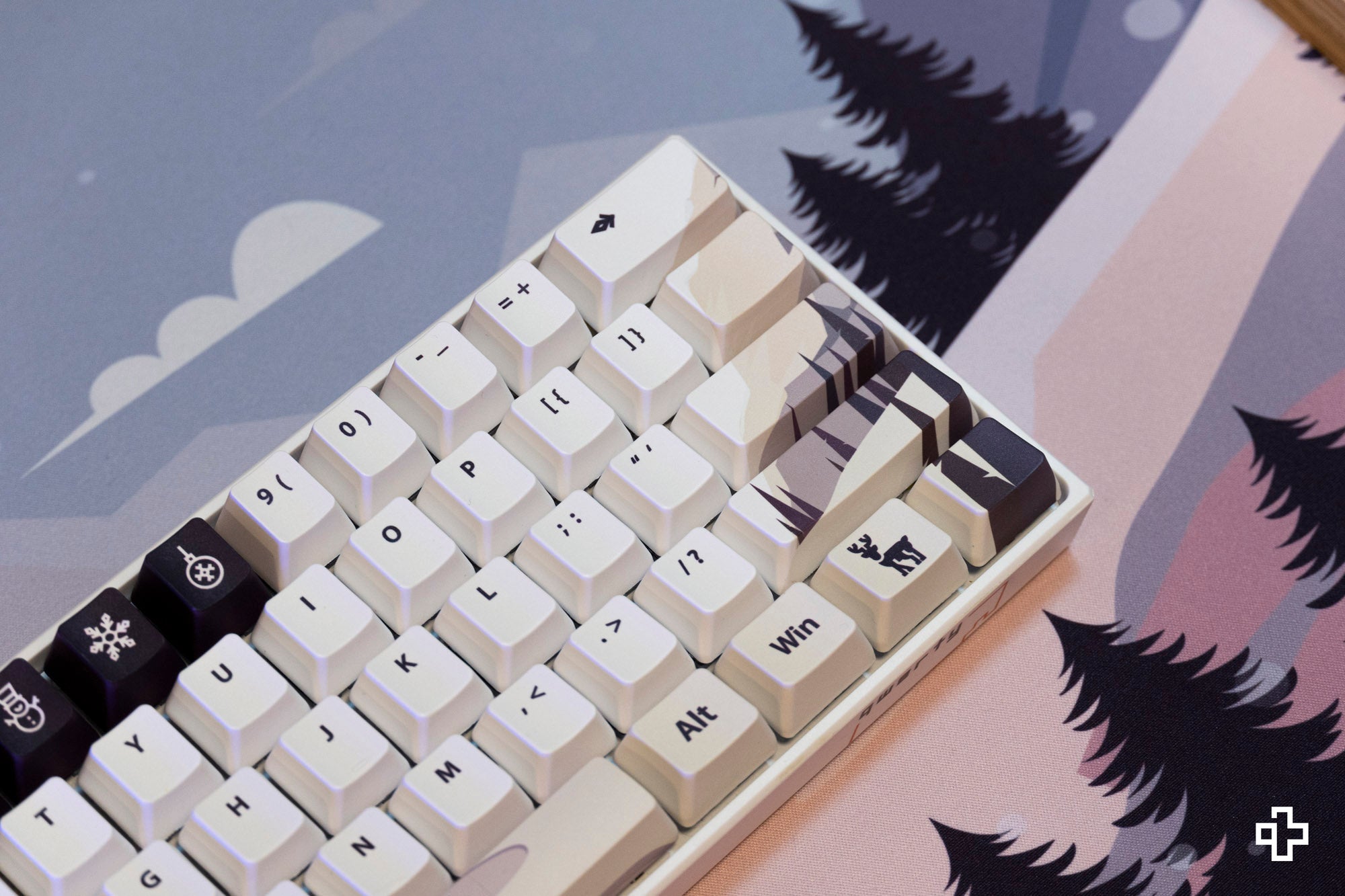 Zestaw keycapów QwertyKey Winter Blast 2025